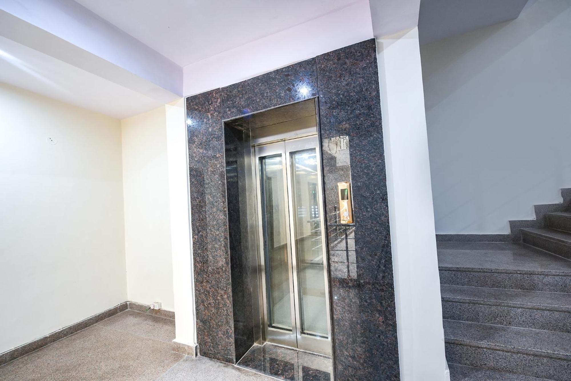 Fabhotel The Yashobhumi Near Yashobhoomi Convention Centre Дели Экстерьер фото