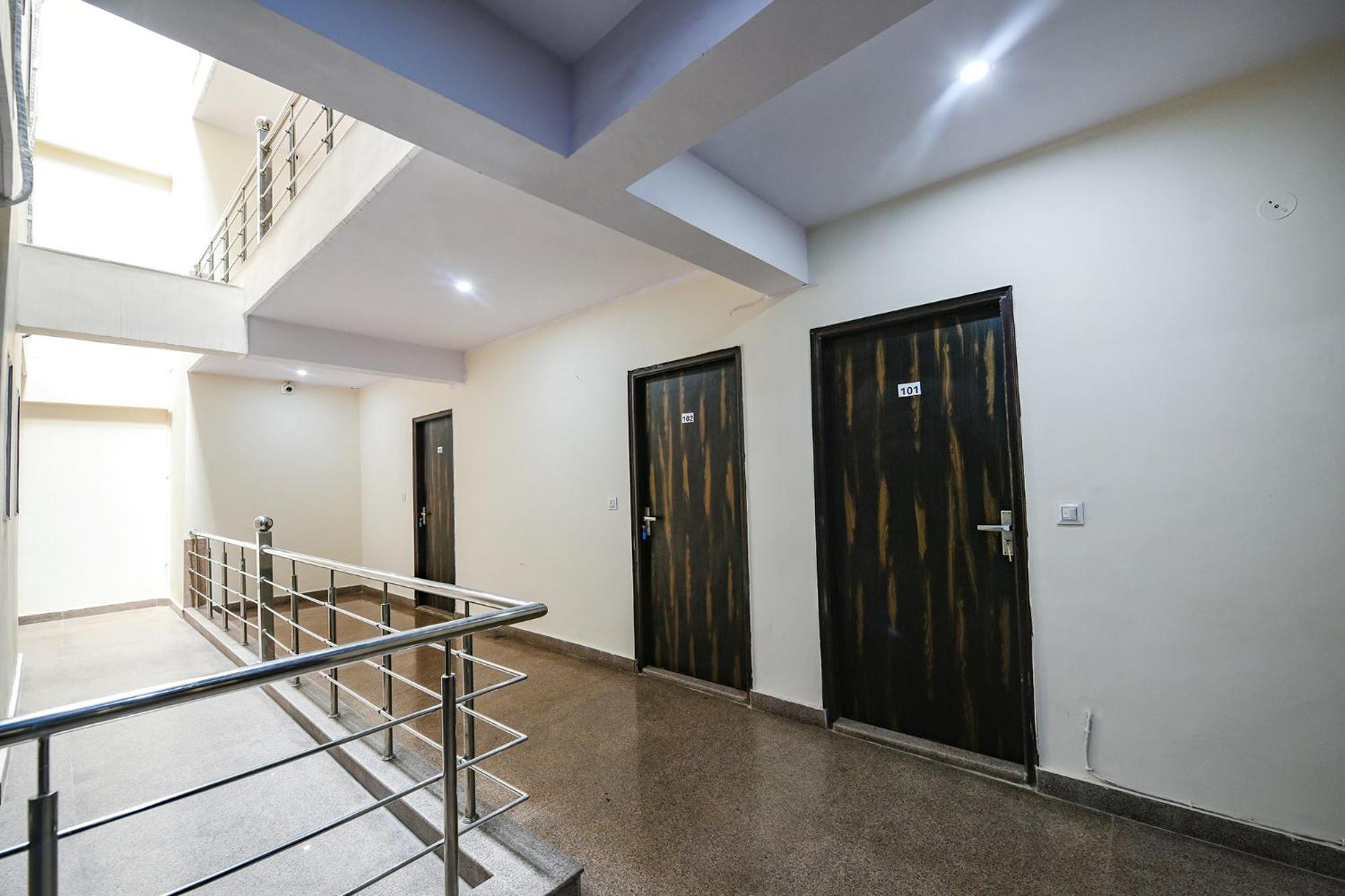 Fabhotel The Yashobhumi Near Yashobhoomi Convention Centre Дели Экстерьер фото