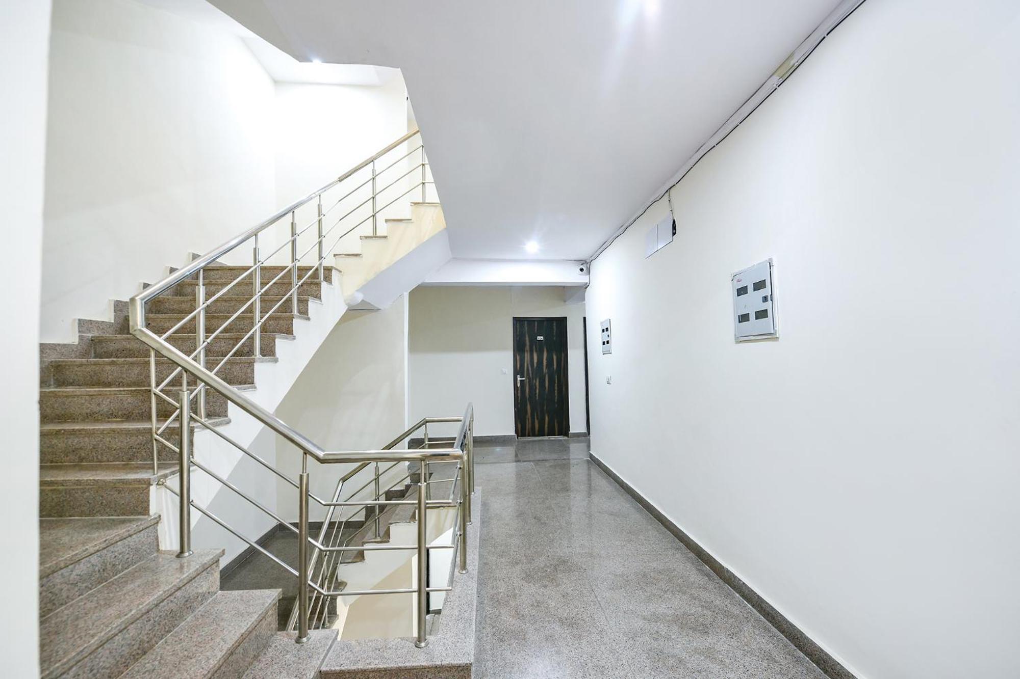 Fabhotel The Yashobhumi Near Yashobhoomi Convention Centre Дели Экстерьер фото