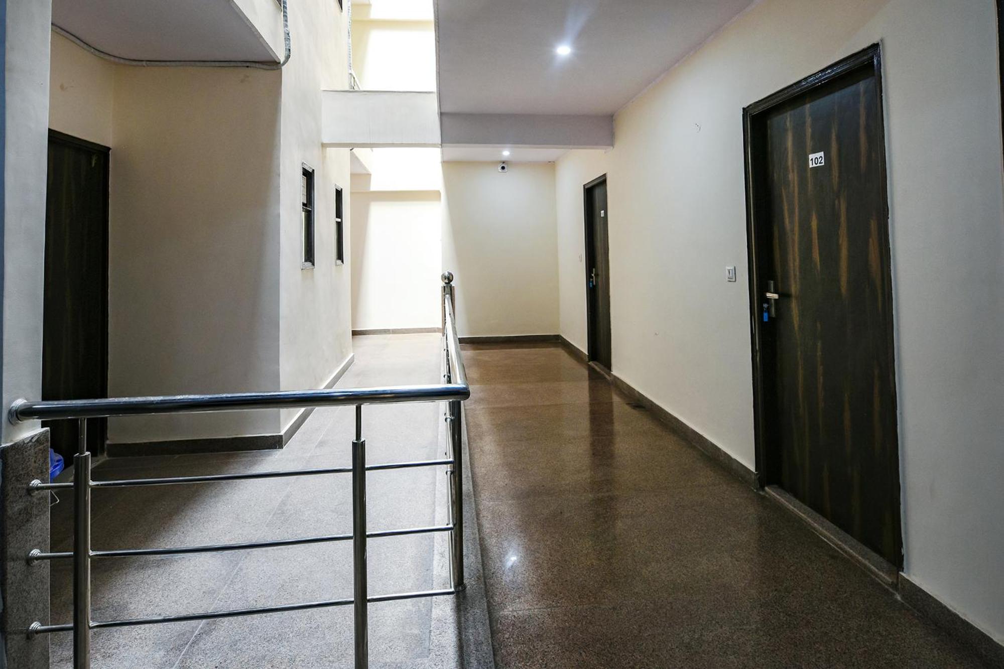 Fabhotel The Yashobhumi Near Yashobhoomi Convention Centre Дели Экстерьер фото